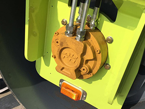 压路机机械传动系统的保养